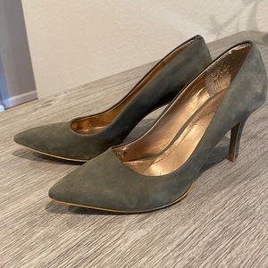 COPY - BCBG Womens Gaminkha  Size 8 Dark Grey Pointed Toe 3" Heel Pumps